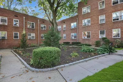 3 Edwards Street #1 G, Roslyn Heights, NY 11577 - Photo 17