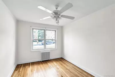 3 Edwards Street #1 G, Roslyn Heights, NY 11577 - Photo 11