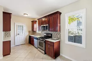 161 Wallace St, Freeport, NY 11520 - Photo 13