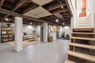 161 Wallace St, Freeport, NY 11520 - Photo 31