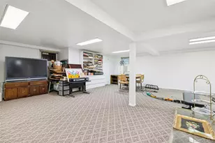 982 Clark Pl, Woodmere, NY 11598 - Photo 37