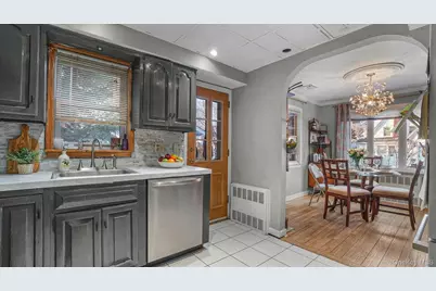 100 Elizabeth Street, Floral Park, NY 11001 - Photo 5