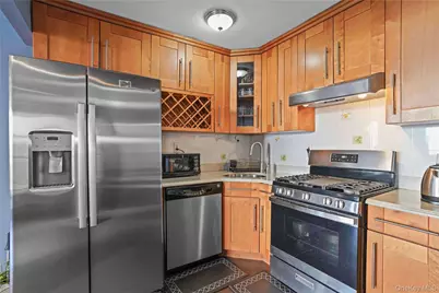 311 Saint Nicholas Avenue #3H, Ridgewood, NY 11385 - Photo 3