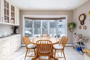 16 Wright Rd, Rockville Centre, NY 11570 - Photo 7