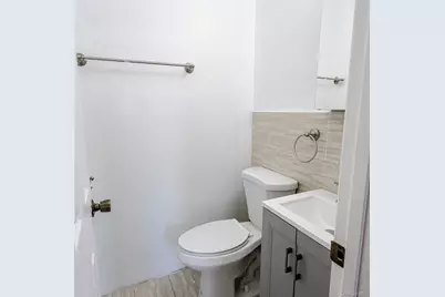 132-16 Hillside Avenue, Richmond Hill, NY 11418 - Photo 35