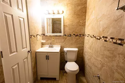 132-16 Hillside Avenue, Richmond Hill, NY 11418 - Photo 25