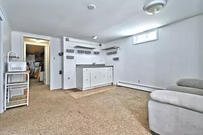 16 Hempstead Street, Holtsville, NY 11742 - Photo 29