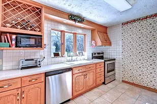 16 Hempstead St, Holtsville, NY 11742 - Photo 11