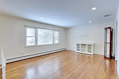 9 Mary Beth Drive, Airmont, NY 10901 - Photo 5