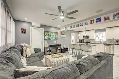 1031 Jefferson Street, Baldwin, NY 11510 - Photo 5