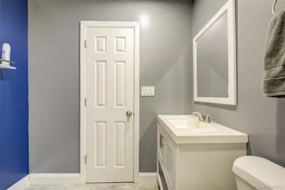 1031 Jefferson Street, Baldwin, NY 11510 - Photo 23