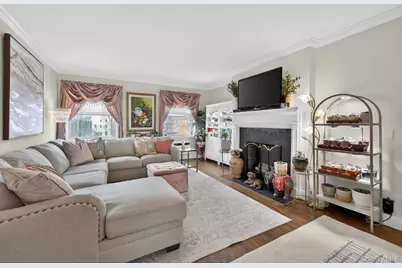 360 Stewart Avenue #2B, Garden City, NY 11530 - Photo 3