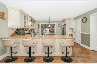 25 Old Mill Road, Merrick, NY 11566 - Photo 5