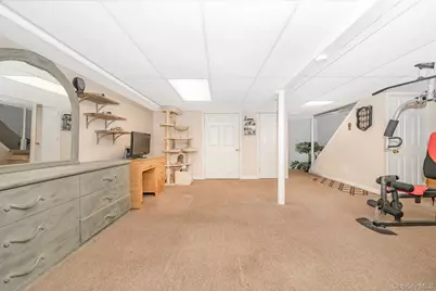 25 Old Mill Road, Merrick, NY 11566 - Photo 17