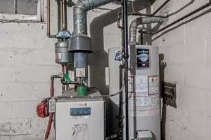 442 Oakwood Rd, Huntington Station, NY 11746 - Photo 17