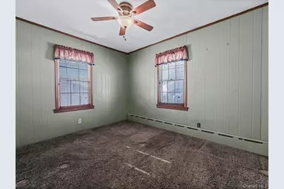 442 Oakwood Road, Huntington Station, NY 11746 - Photo 13