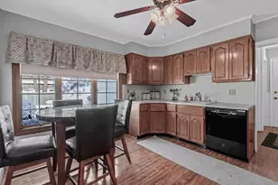 442 Oakwood Rd, Huntington Station, NY 11746 - Photo 5