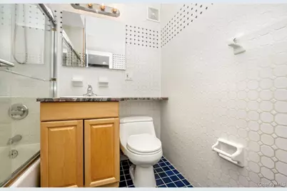 1155 Welling Court, Astoria, NY 11102 - Photo 11