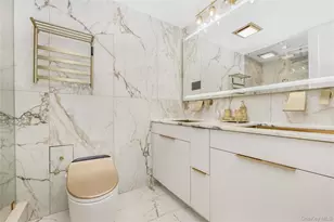 11-55 Welling Ct, Astoria, NY 11102 - Photo 19