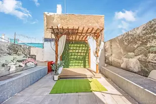 11-55 Welling Ct, Astoria, NY 11102 - Photo 25