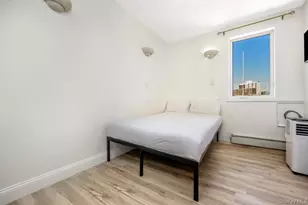 11-55 Welling Ct, Astoria, NY 11102 - Photo 9