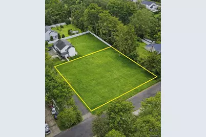 85 N Howell Avenue, Centereach, NY 11720 - Photo 3