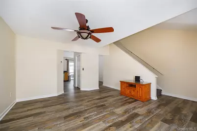 124 Elmcrest Drive, Fishkill, NY 12524 - Photo 7