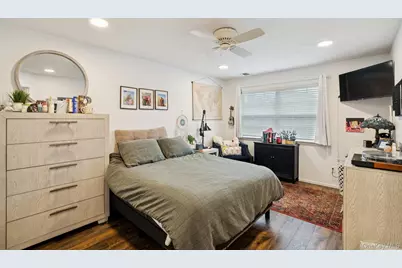 186 Windwatch Drive, Hauppauge, NY 11788 - Photo 17