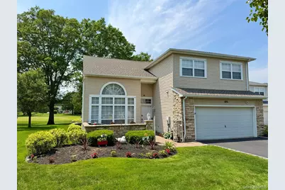 186 Windwatch Drive, Hauppauge, NY 11788 - Photo 1