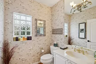 186 Windwatch Dr, Hauppauge, NY 11788 - Photo 11