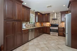 21 Franklin Dr, Mahopac, NY 10541 - Photo 11