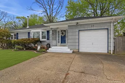 24 Stellenwerf Avenue, East Islip, NY 11730 - Photo 17