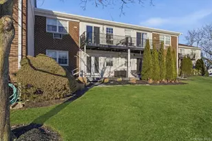 4743 Wilshire Ln, Oakdale, NY 11769 - Photo 19