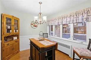 38 Hawthorne Ave, Floral Park, NY 11001 - Photo 7