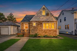 38 Hawthorne Ave, Floral Park, NY 11001 - Photo 1