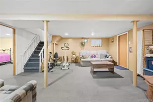 38 Hawthorne Ave, Floral Park, NY 11001 - Photo 21