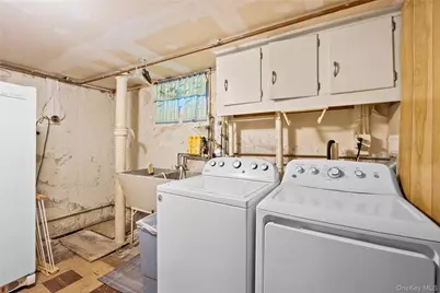 38 Hawthorne Avenue, Floral Park, NY 11001 - Photo 25