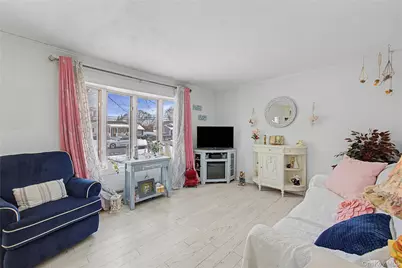 9 Amherst Road, West Sayville, NY 11796 - Photo 11