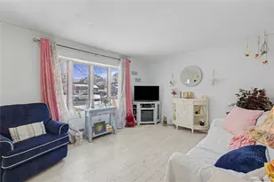 9 Amherst Rd, West Sayville, NY 11796 - Photo 11