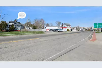 37 Lake Avenue, Riverhead, NY 11901 - Photo 7