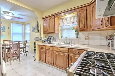 815 Quincy Avenue, Bronx, NY 10465 - Photo 25