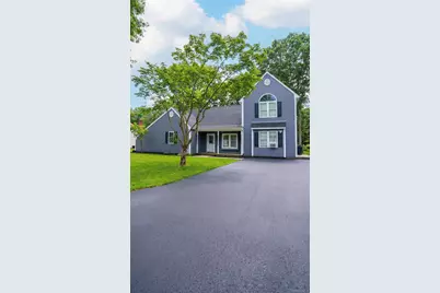 160 Pennsylvania Avenue, Medford, NY 11763 - Photo 1