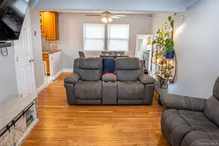 160 Pennsylvania Ave, Medford, NY 11763 - Photo 5