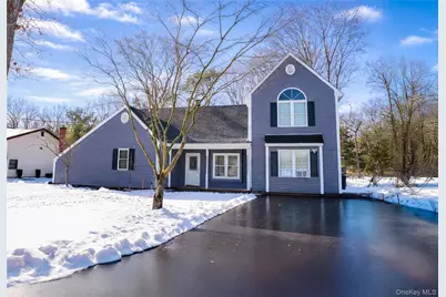 160 Pennsylvania Avenue, Medford, NY 11763 - Photo 1