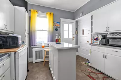 18 Derby Court, Malverne, NY 11565 - Photo 7