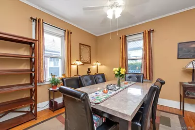 18 Derby Court, Malverne, NY 11565 - Photo 5