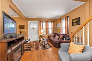 18 Derby Ct, Malverne, NY 11565 - Photo 3