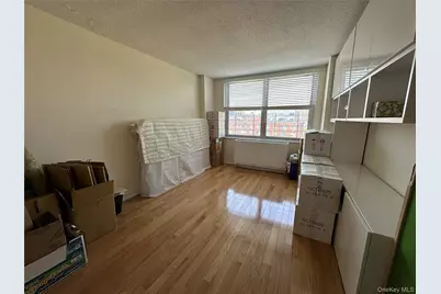 4140 Union Street #6D, Flushing, NY 11355 - Photo 7