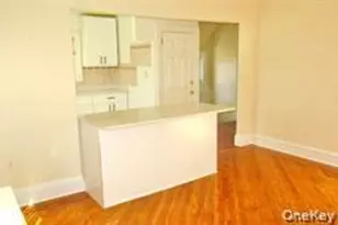 104-11 200th St, Saint Albans, NY 11412 - Photo 13