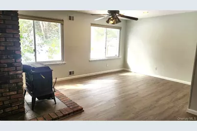 224 Springmeadow Drive #H, Holbrook, NY 11741 - Photo 5